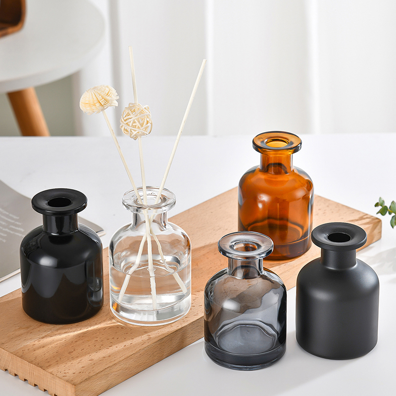 Home Fragrance Reed Diffuser Refill - 1 個 50 ミリリットルホームフレグランスディフューザーボトルパーティーギフトガラス容器リードディフューザーエッセンシャルオイルボトルオイルディフューザースティック