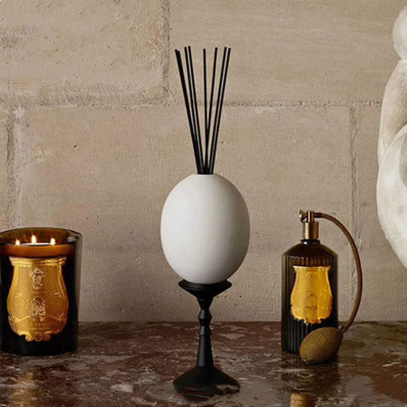 シンプルな白い陶器の卵型アロマセラピーオーナメント、火を使わ - In Home Fragrance Products のレビューと価格